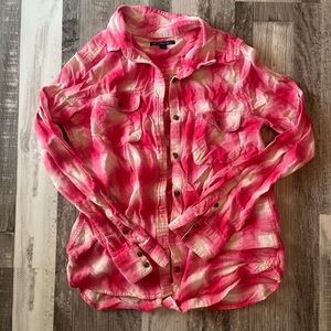 American Eagle Pink Plaid Button-Up Shirt